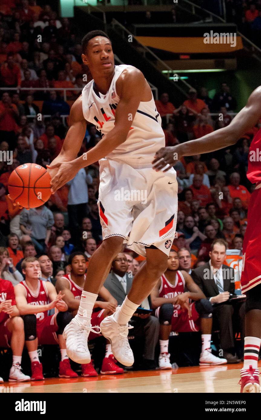 Illinois Fighting Illini guard Joseph Bertrand (2) saves a ball from going out of bounds during