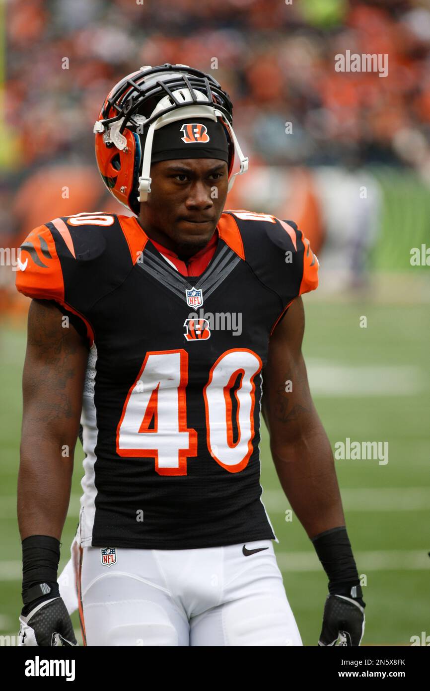 Cincinnati Bengals free safety Jessie Bates, right, breaks up a pass to New  York Jets wide receiver Robby Anderson (11) during the first half of an NFL  football game, Sunday, Dec. 1