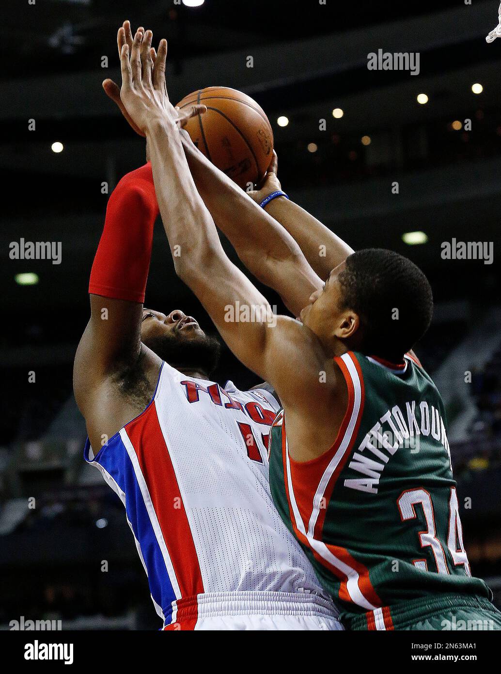 Detroit Pistons power forward Greg Monroe (10) drives on Milwaukee