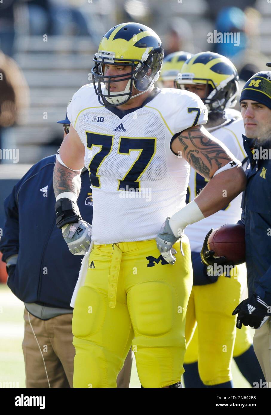 Taylor LEWAN Michigan Wolverines Football 8X10 Sports Action Photo (W)