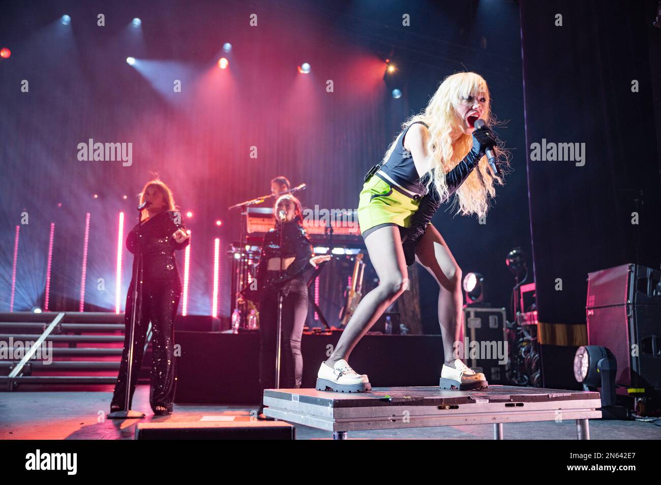 Carly Rae Jepsen performs at Manchester's O2 Apollo on her 2023 tour. 2023-02-09. Credit:  Gary Mather/Alamy Live News Stock Photo