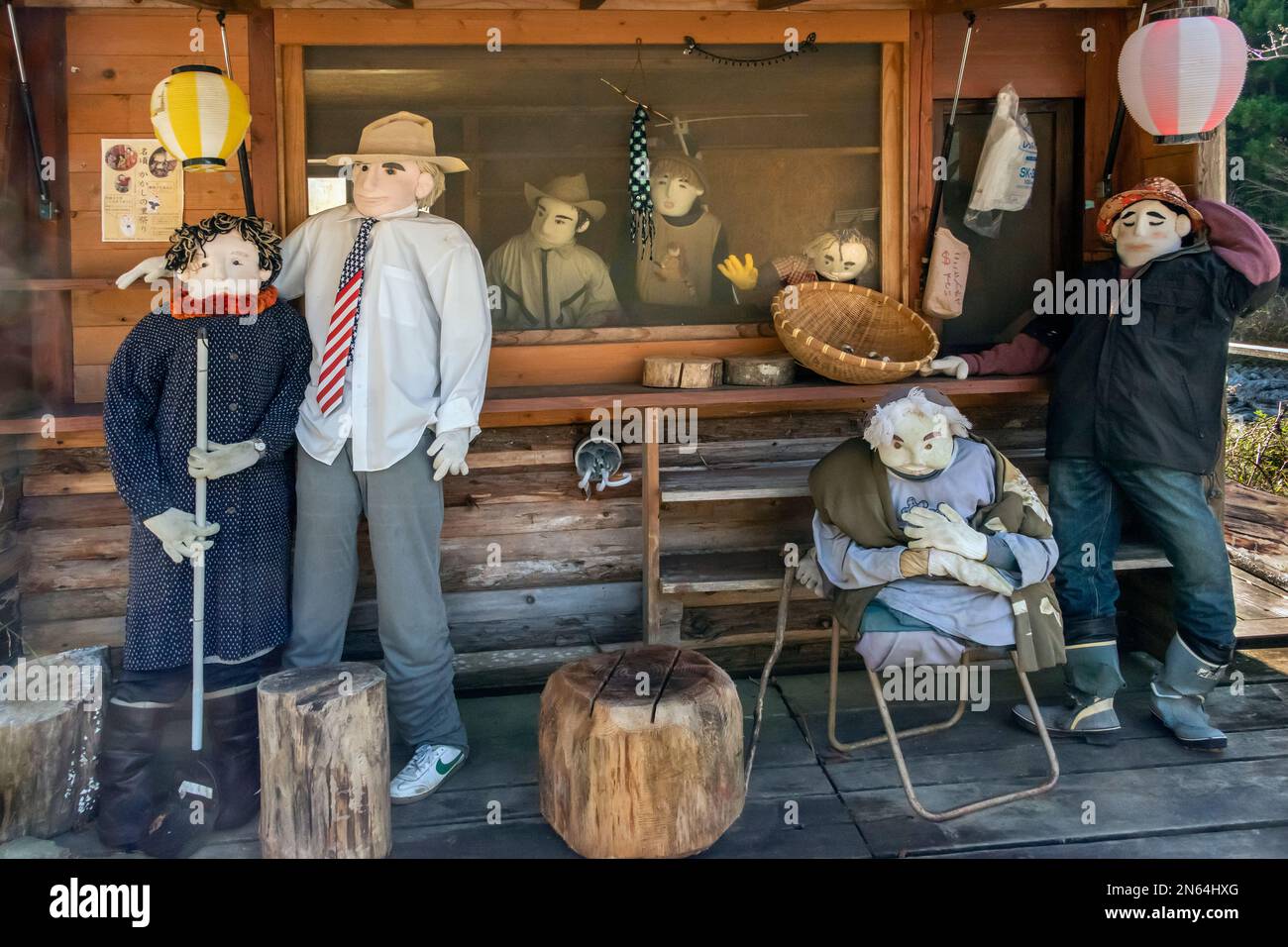 Couple with scarecrow hi-res stock photography and images - Page 2 - Alamy