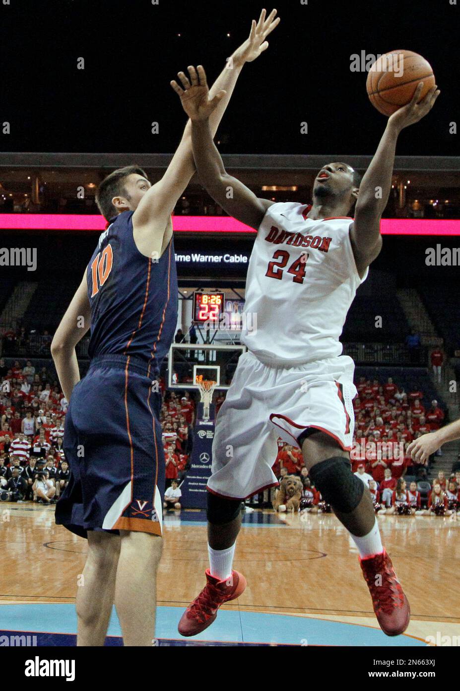 Davidson Wildcats De'Mon Brooks (24) releases a shot in the lane