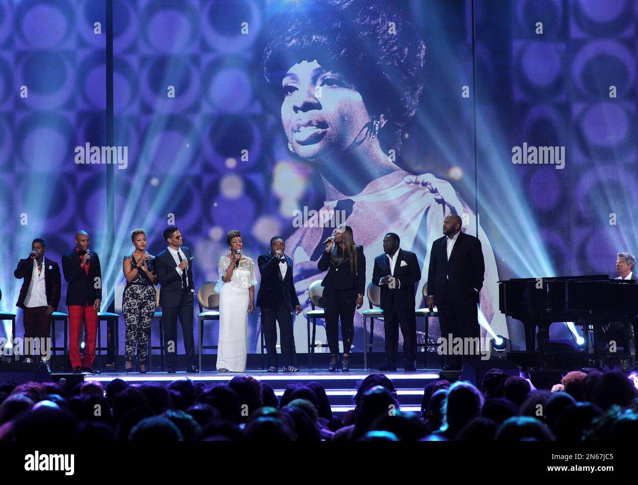 From Left Bobby V Kenny Lattimore Chrisette Michele Eric Benet Gladys Knight Dionne Warwick Ronald Isley Candice Glover Eddie Levert Ruben Studdard Debbie Allen And David Foster Onstage At The 2013 Soul Train Awards At The Orleans Arena On Friday Nov 8 2013 In Las Vegas Photo By Frank Micelottainvisionap 2N67JC5 