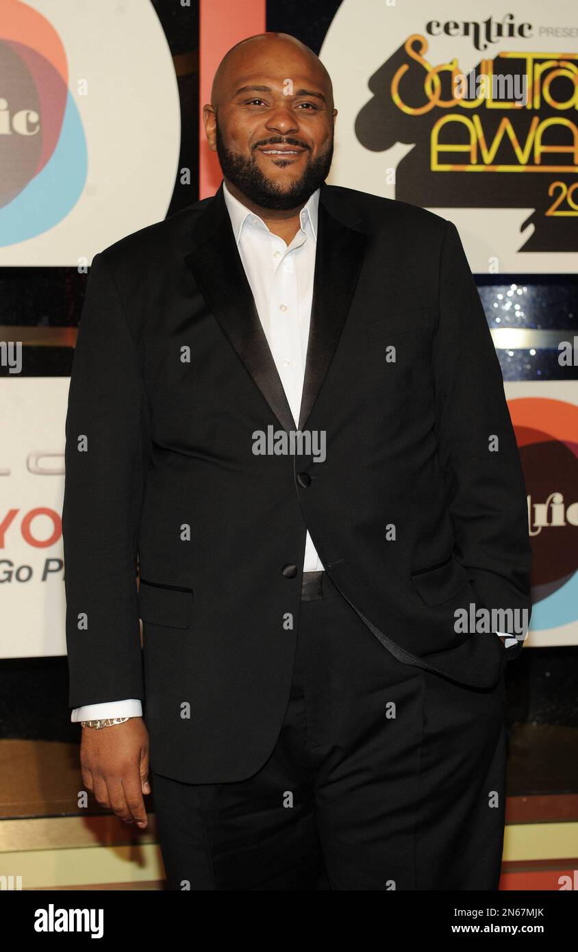 Singer Ruben Studdard arrives at the 2013 Soul Train Awards at the