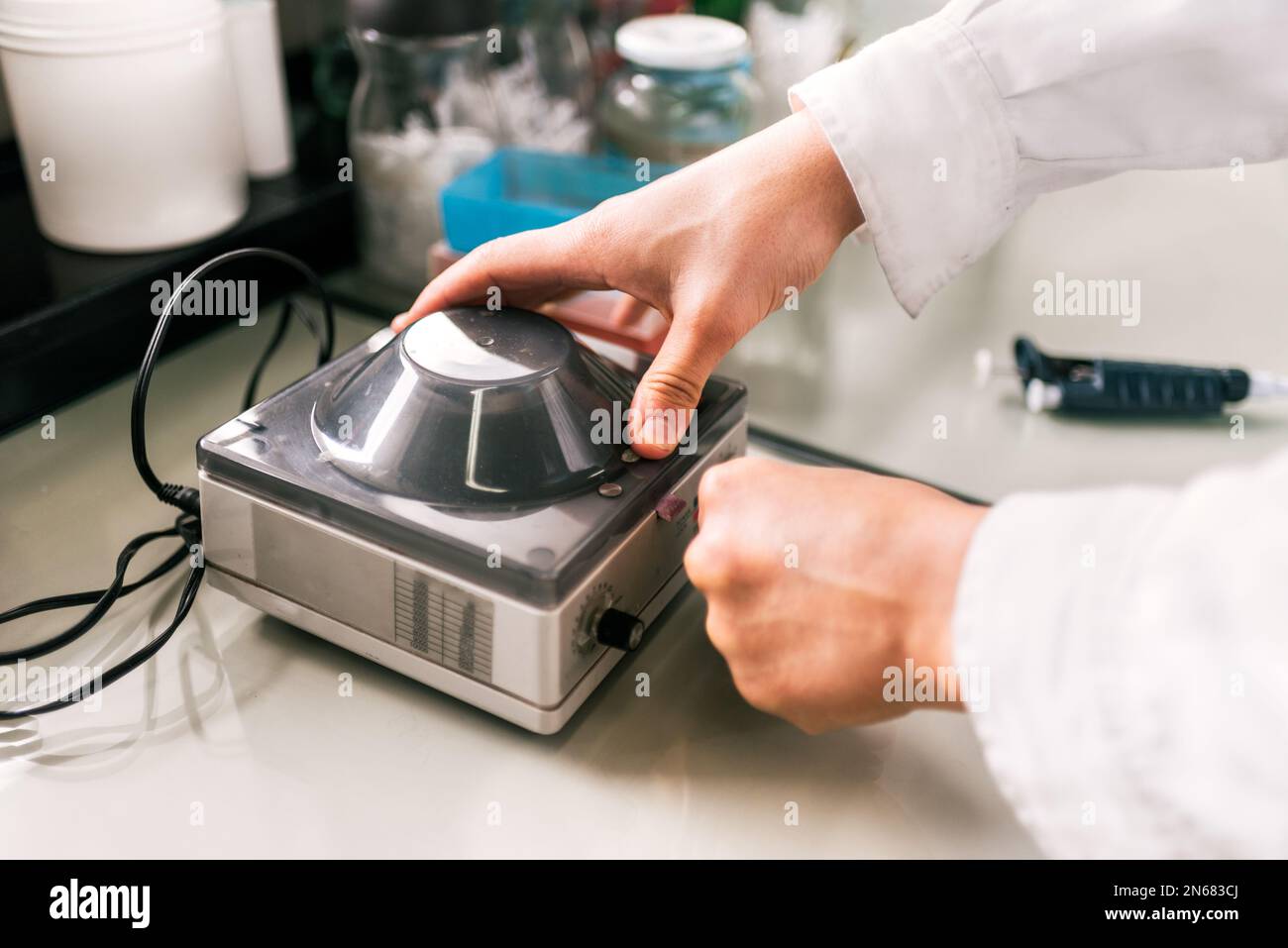 Lab Tech Face Less Ultracentrifuge hi-res stock photography and images - Alamy