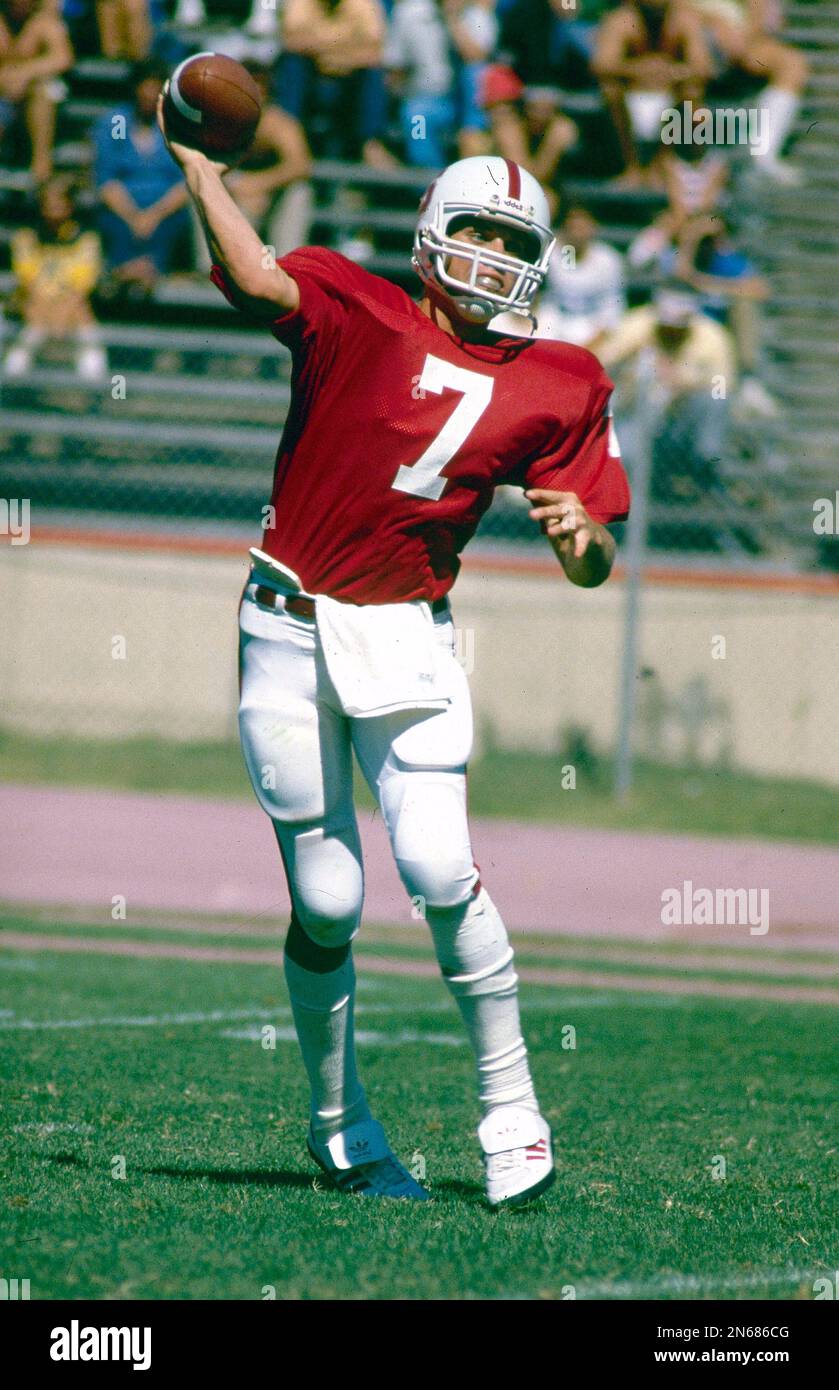 Denver Broncos consultant John Elway looks on against the Houston Texans  during an NFL football game Sunday, Sept. 18, 2022, in Denver. (AP  Photo/Jack Dempsey Stock Photo - Alamy