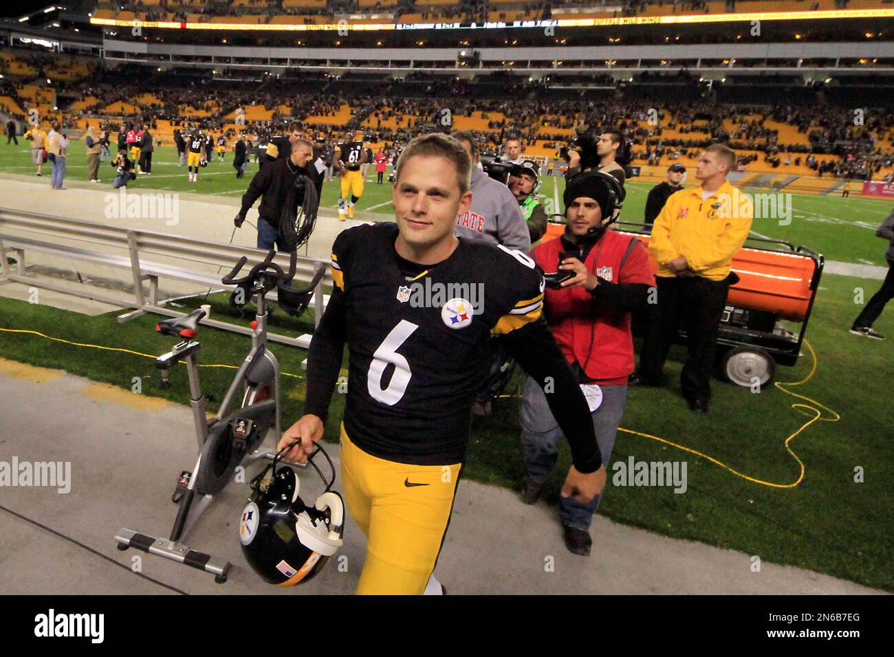 Pittsburgh Steelers kicker Shaun Suisham (6) walks from the field after an  NFL football game against the Baltimore Ravens on Sunday, Oct. 20, 2013, in  Pittsburgh. Suisham kicked a game-winning 42-yard field
