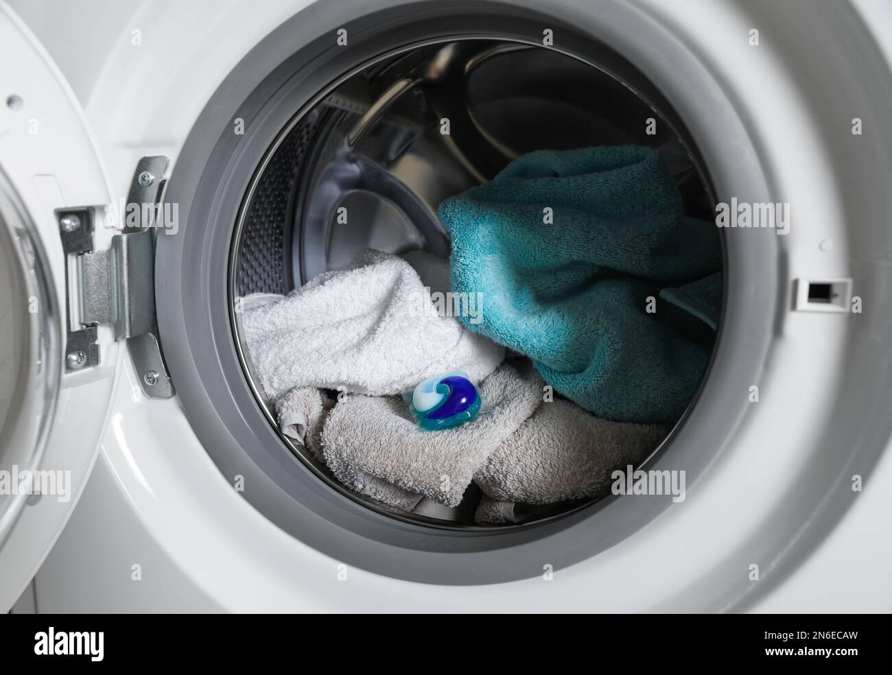 Liquid in washing machine drum hi-res stock photography and images - Alamy