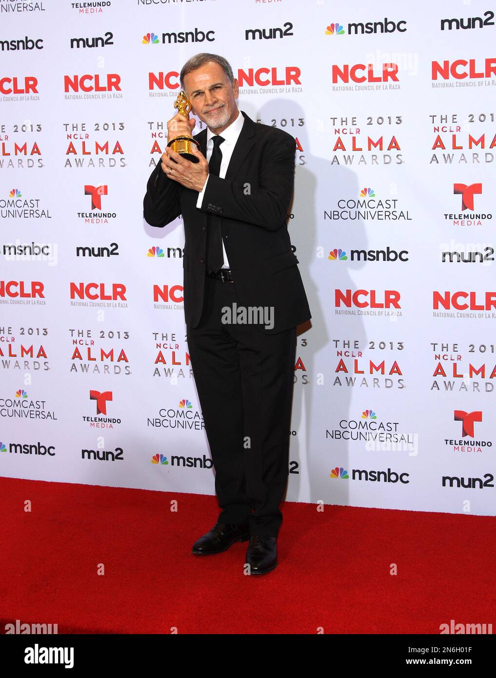 tony-plana-poses-with-the-ricardo-montalban-award-for-lifetime