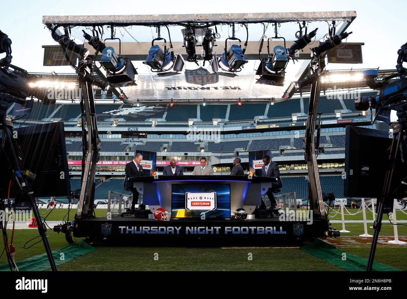 NFl Network's Rich Eisen, Deion Sanders, Steve Mariucci, Marshall Faulk