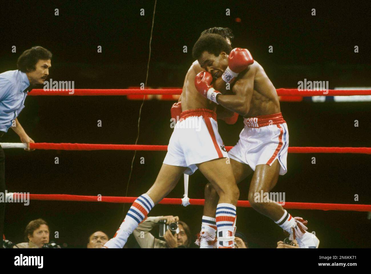 Roberto Duran Vs Sugar Ray Leonard