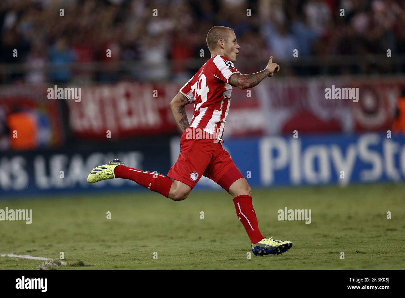 Vladimir Weiss, Olympiakos Stock Photo - Alamy