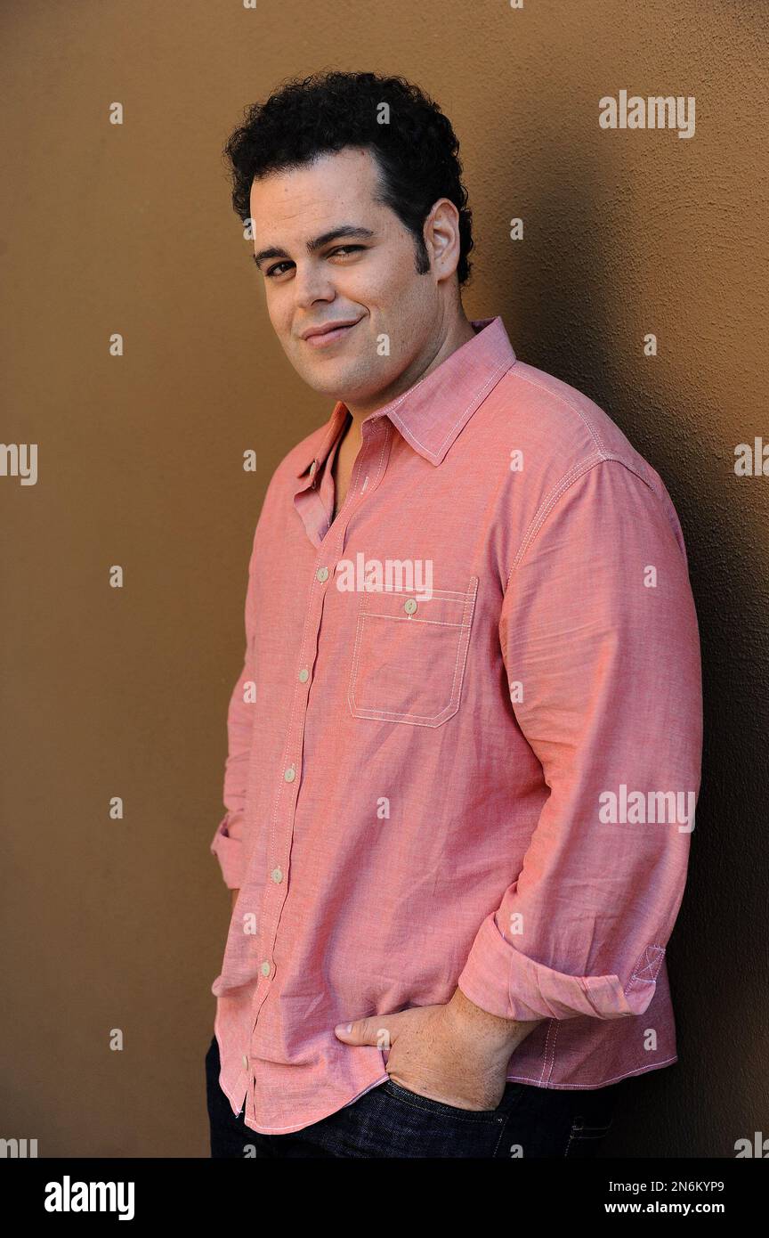 Josh Gad poses for a portrait at the Four Seasons Hotel on Monday, Sept
