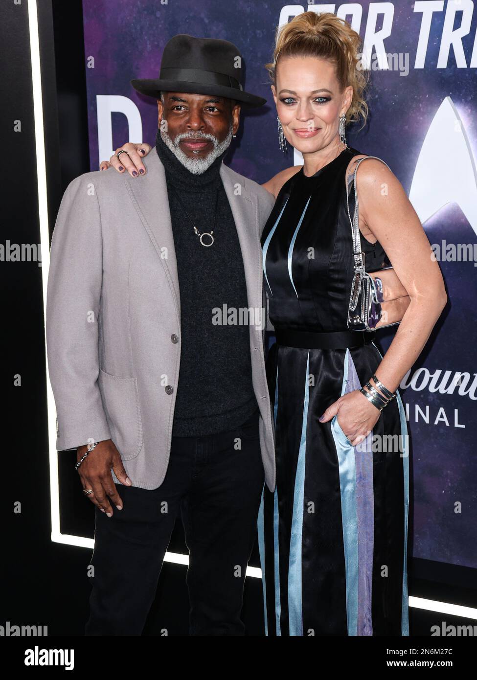 HOLLYWOOD, LOS ANGELES, CALIFORNIA, USA - FEBRUARY 09: LeVar Burton and Jeri Ryan arrive at the Los Angeles Premiere Of Paramount+'s Original Series 'Star Trek: Picard' Third And Final Season held at the TCL Chinese Theatre IMAX on February 9, 2023 in Hollywood, Los Angeles, California, United States. (Photo by Xavier Collin/Image Press Agency) Stock Photo