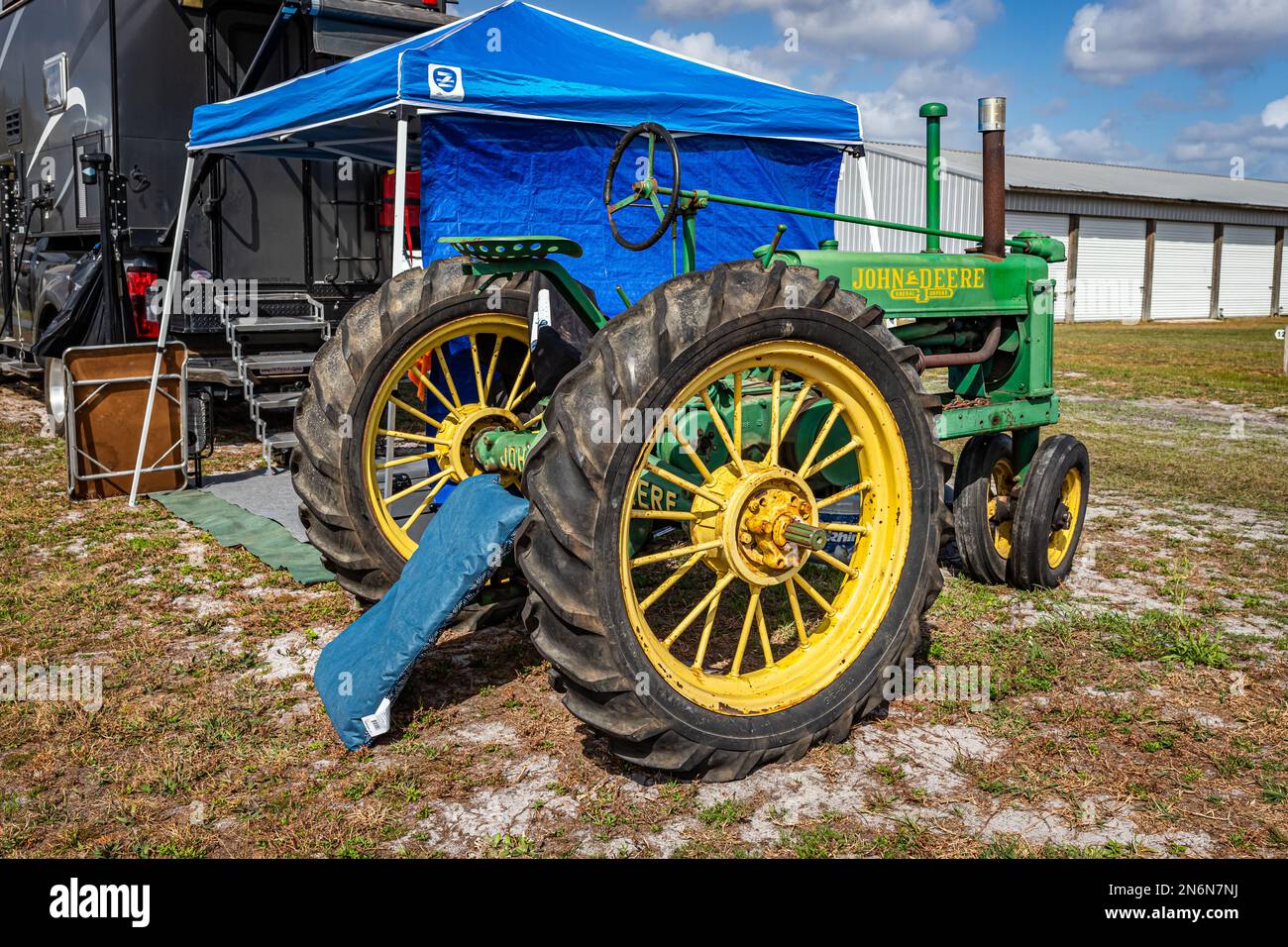 1937 john deere model a tractor hi-res stock photography and