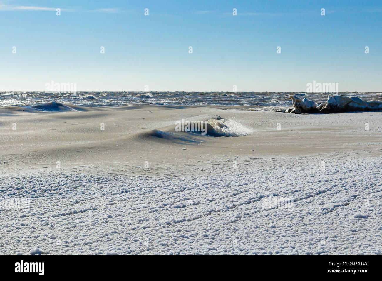 Close up frozen rocks hi-res stock photography and images - Alamy