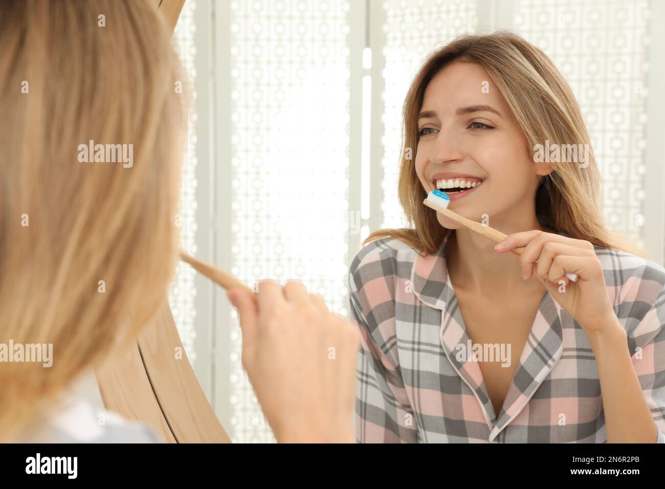 Woman Washing Teeth In Hi res Stock Photography And Images Alamy
