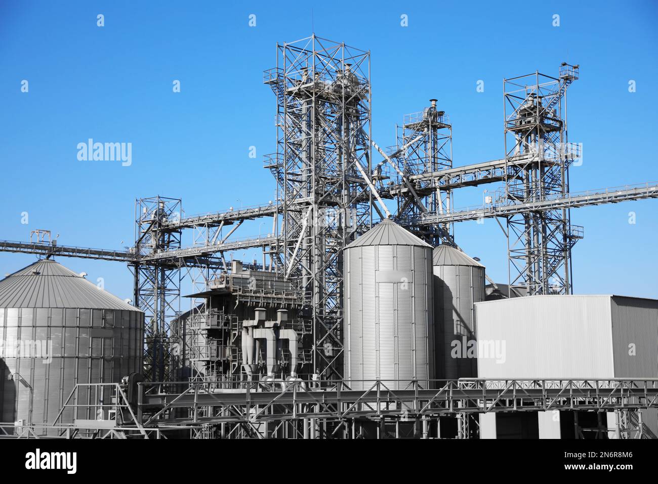 Cereal elevator hires stock photography and images Alamy