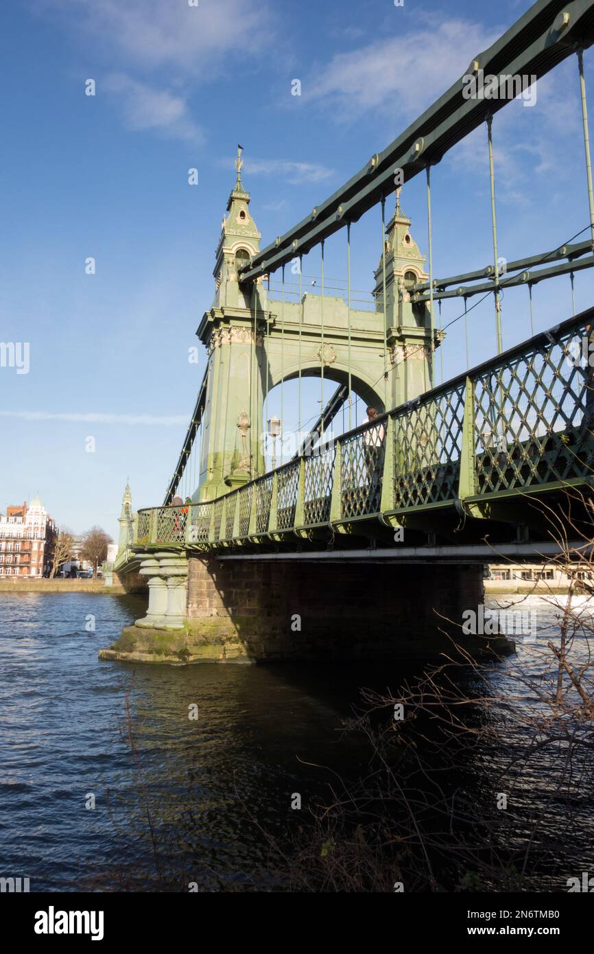 A still firmly closed Hammersmith Bridge undergoing repairs and ...