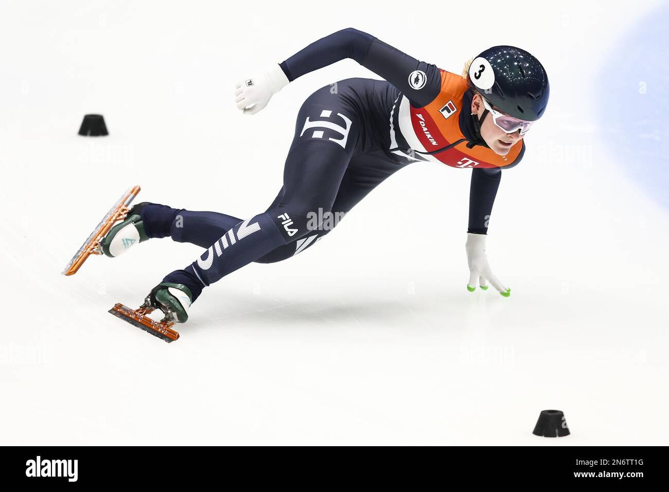 DORDRECHT - 10/02/2023, Xandra Velzeboer (NED) in action in the 500 meter  heats during the first day of the ISU World Cup Short Track Track 2023. ANP  VINCENT JANNINK Stock Photo - Alamy
