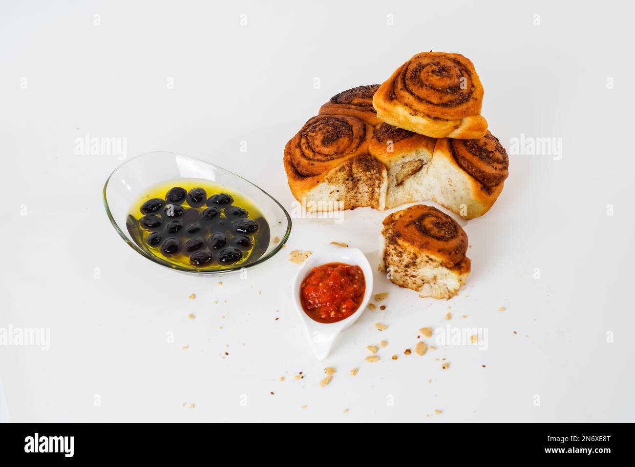 alty bread with walnut poppy sesame, marinated ripe black olives and