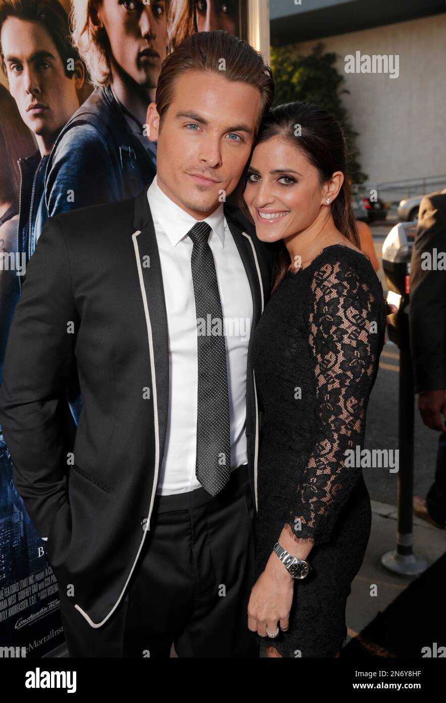 Kevin Zegers Wife(02)