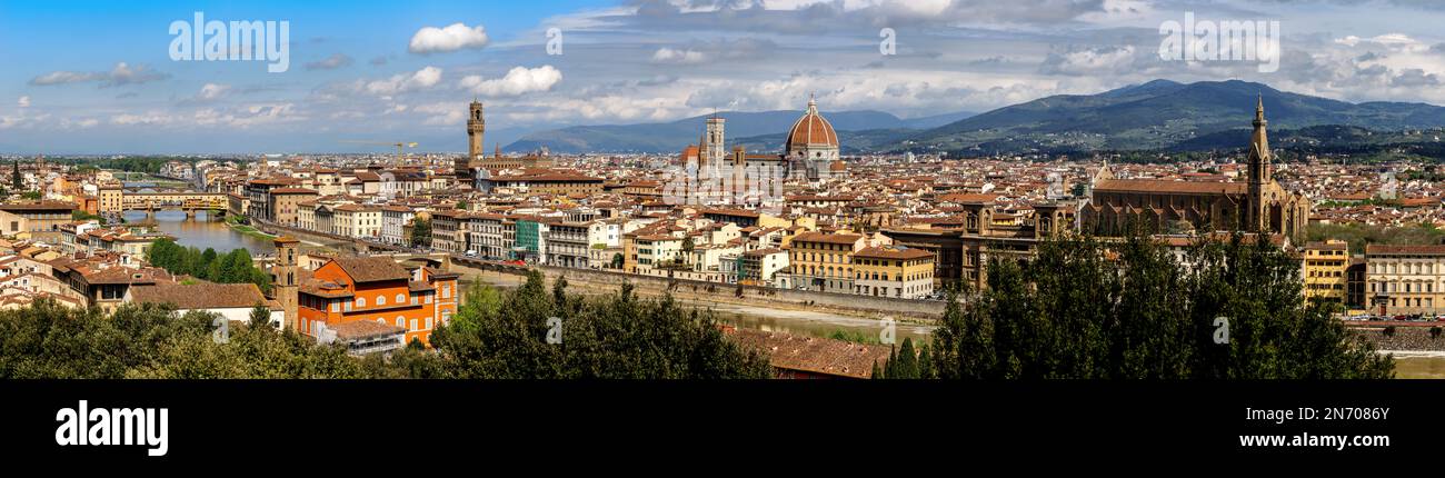 View over the Arno river, the Palazzo Vecchio and the Florence Cathedral in Florence, Tuscany, Italy, on a sunny day in spring. Stock Photo