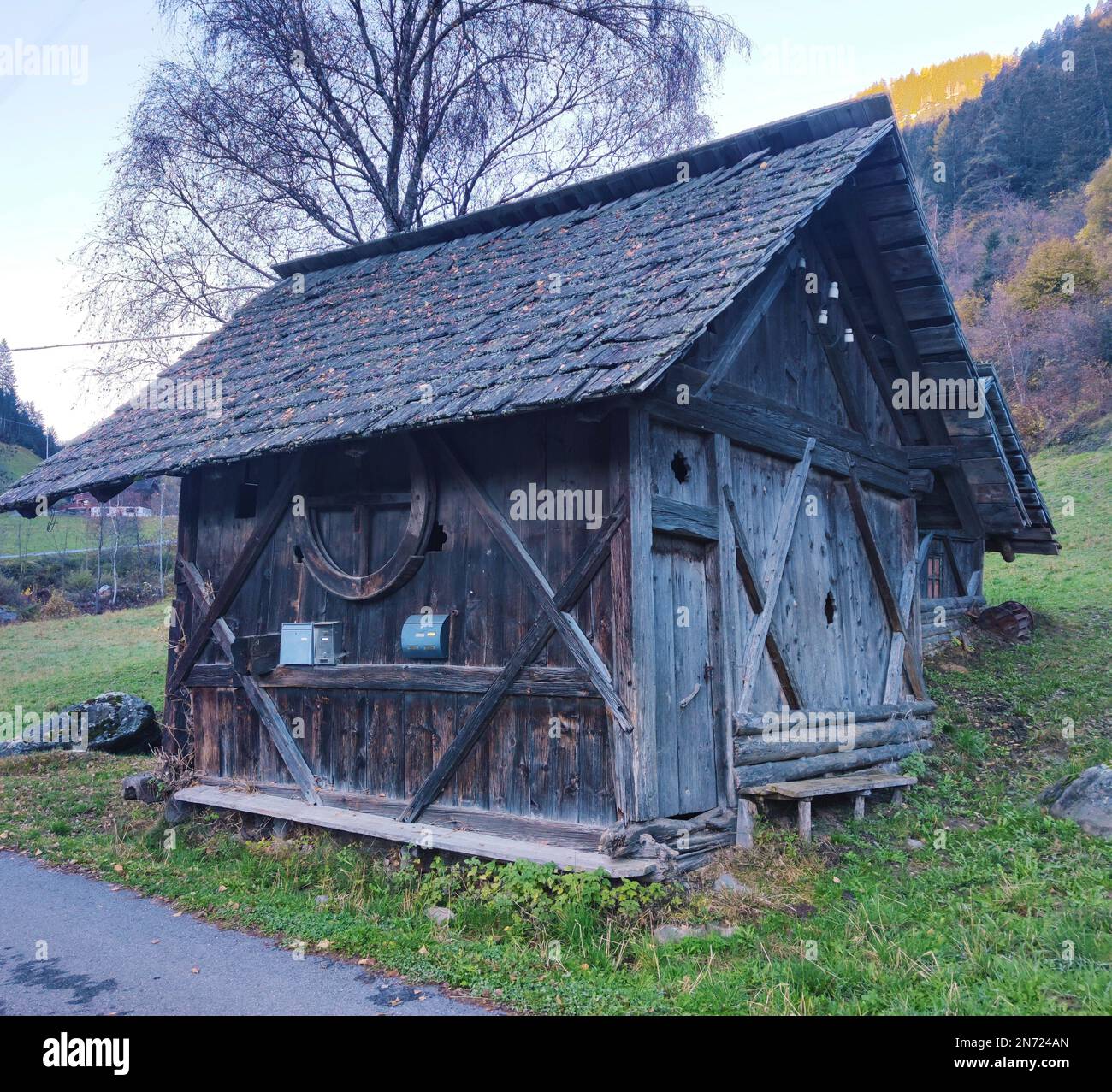 well preserved hut of a former mill in the Ulten Valley Stock Photo