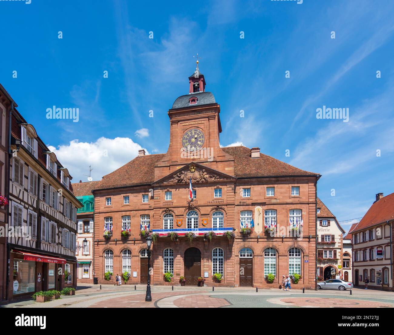 Wissembourg (Weißenburg), Town Hall, Old Town in Alsace (Elsass), Bas ...