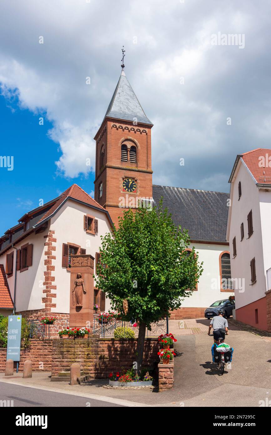 DossenheimsurZinsel (Dossenheim an der Zinsel), church in Dossenheim