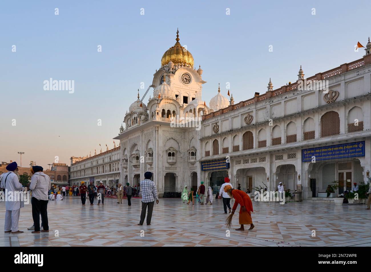 Golden Temple complex at Diwali Stock Photo - Alamy