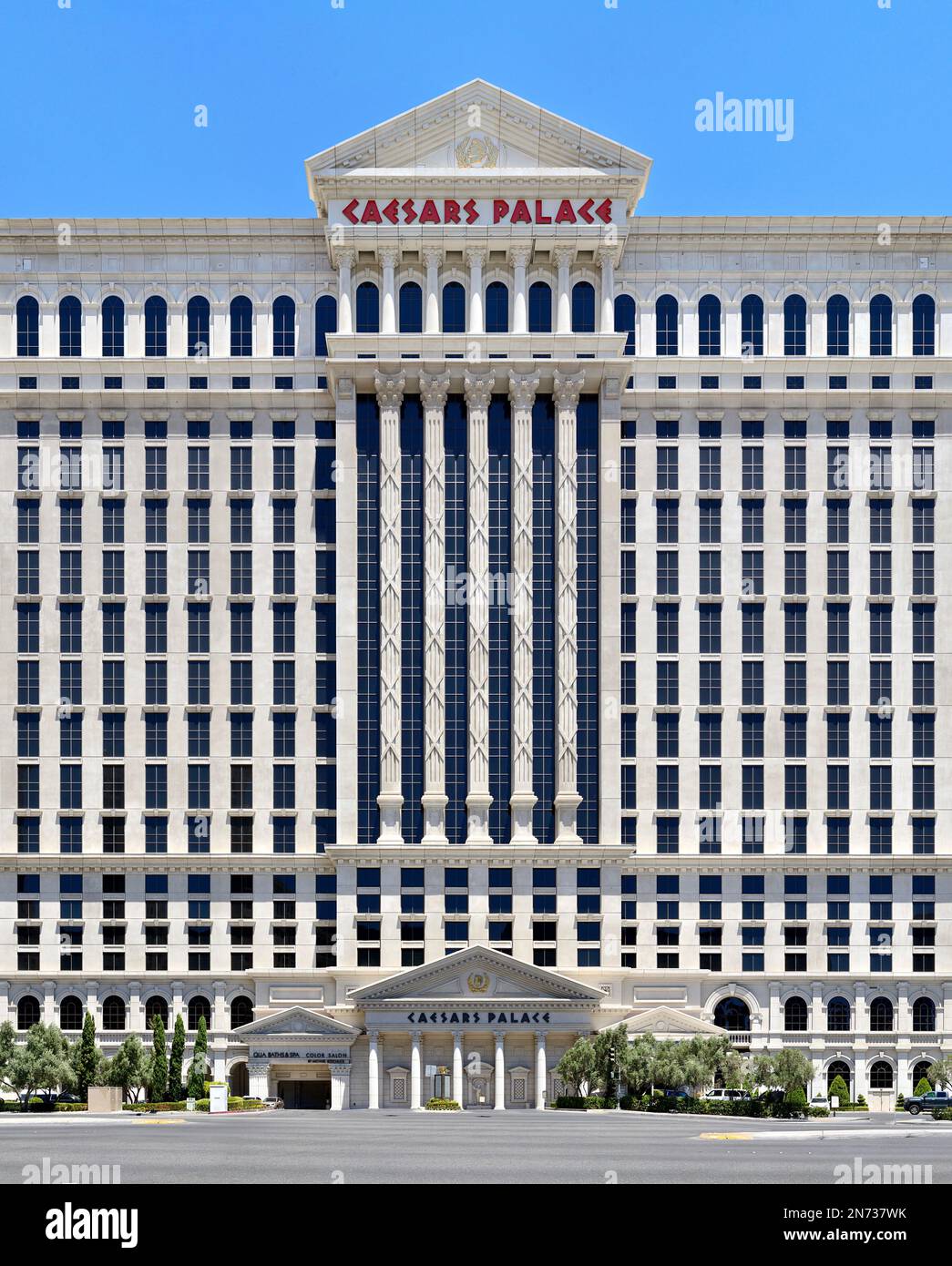Las Vegas, Caesars Palace Casino hotel towers on Las Vegas Strip/Boulevard. Brutal architecture in the US gambler's paradise, based on ancient Roman temples. Linear visualization in multi-perspective panorama Stock Photo