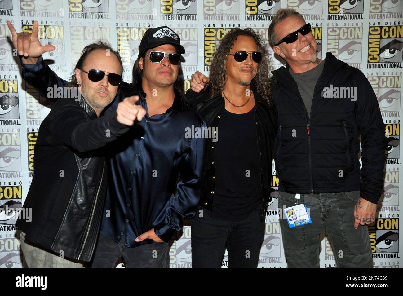 Bellatica Line From left, Lars Ulrich, Robert Trujillo, Kirk Hammett and James ...