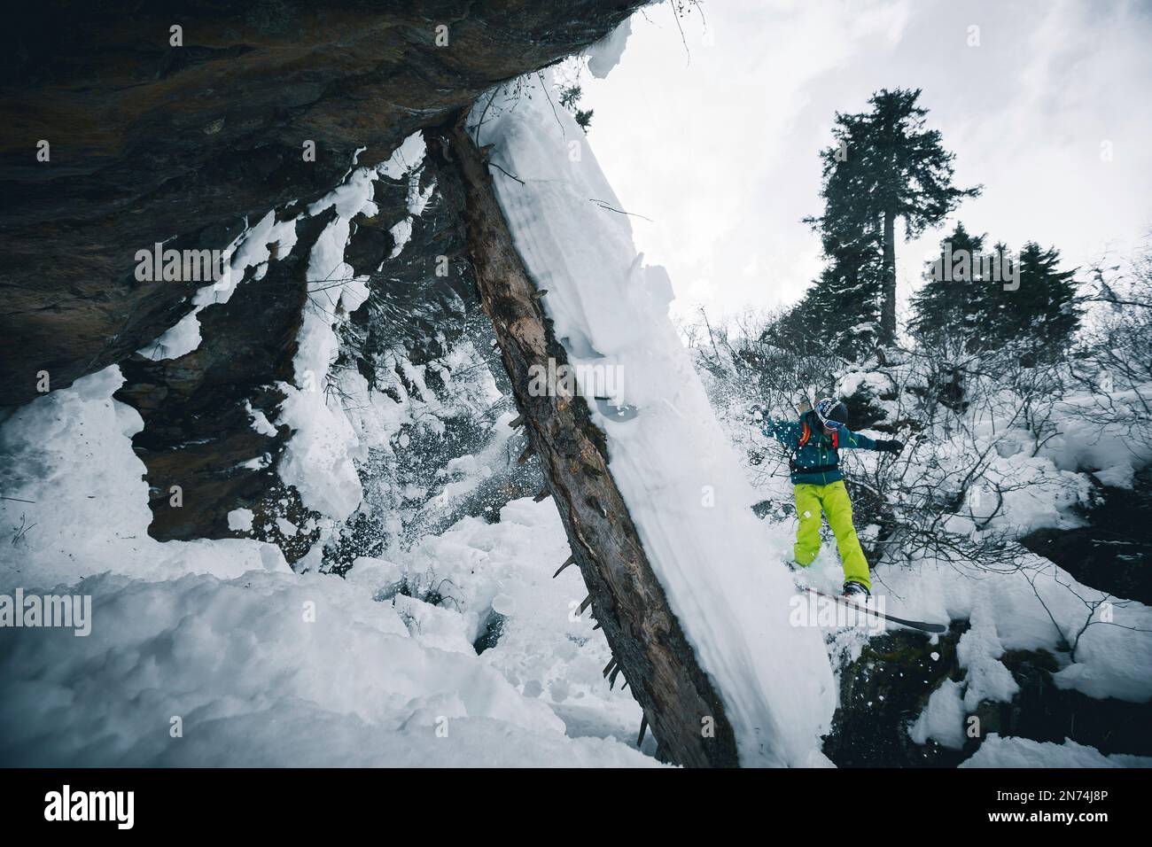 Snowboarder skiing high up on the Pitztal glacier, Pitztal, Tyrol, Austria Stock Photo