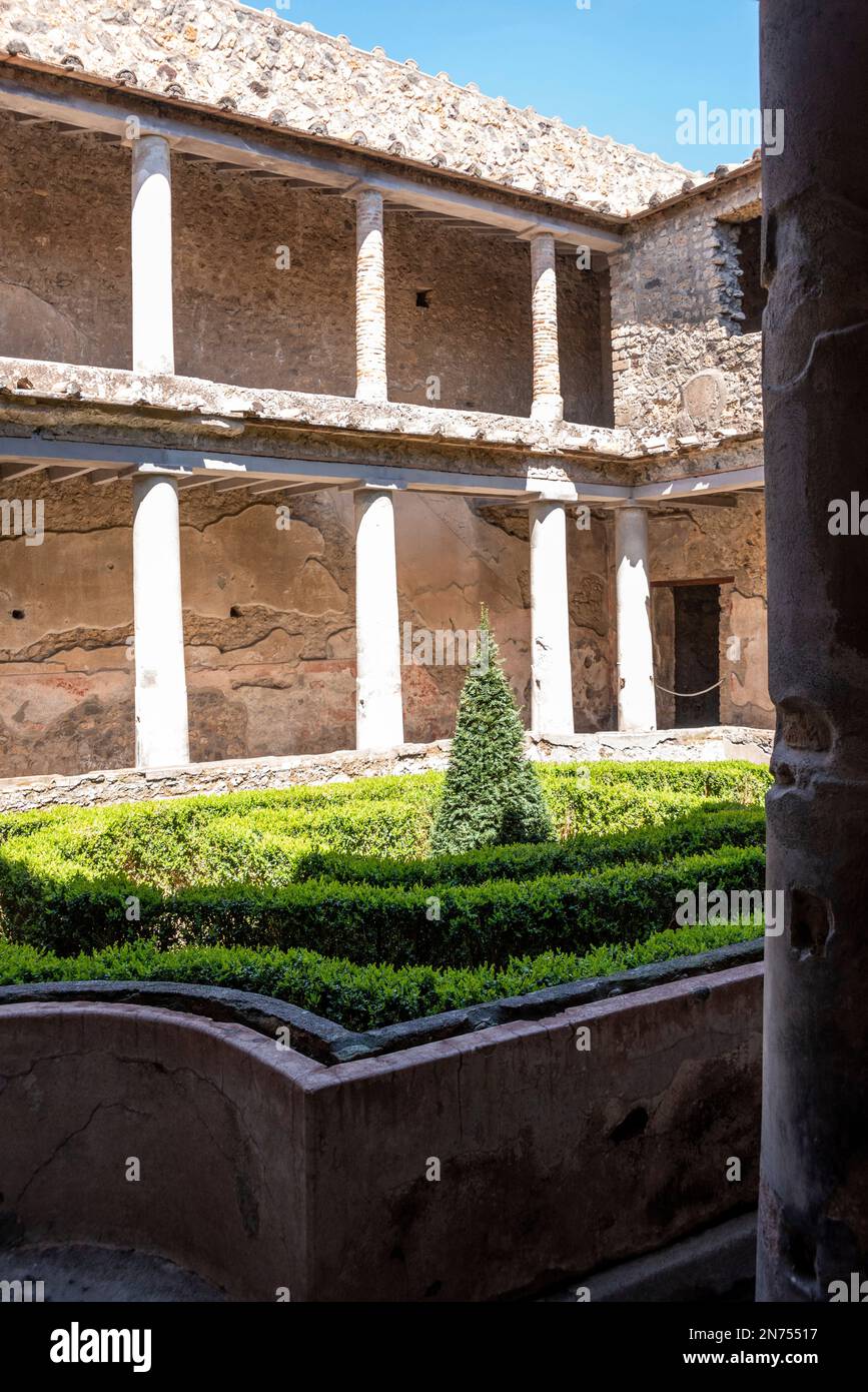 Yard in a typical Roman villa of the ancient Pompeii, Southern Italy Stock Photo