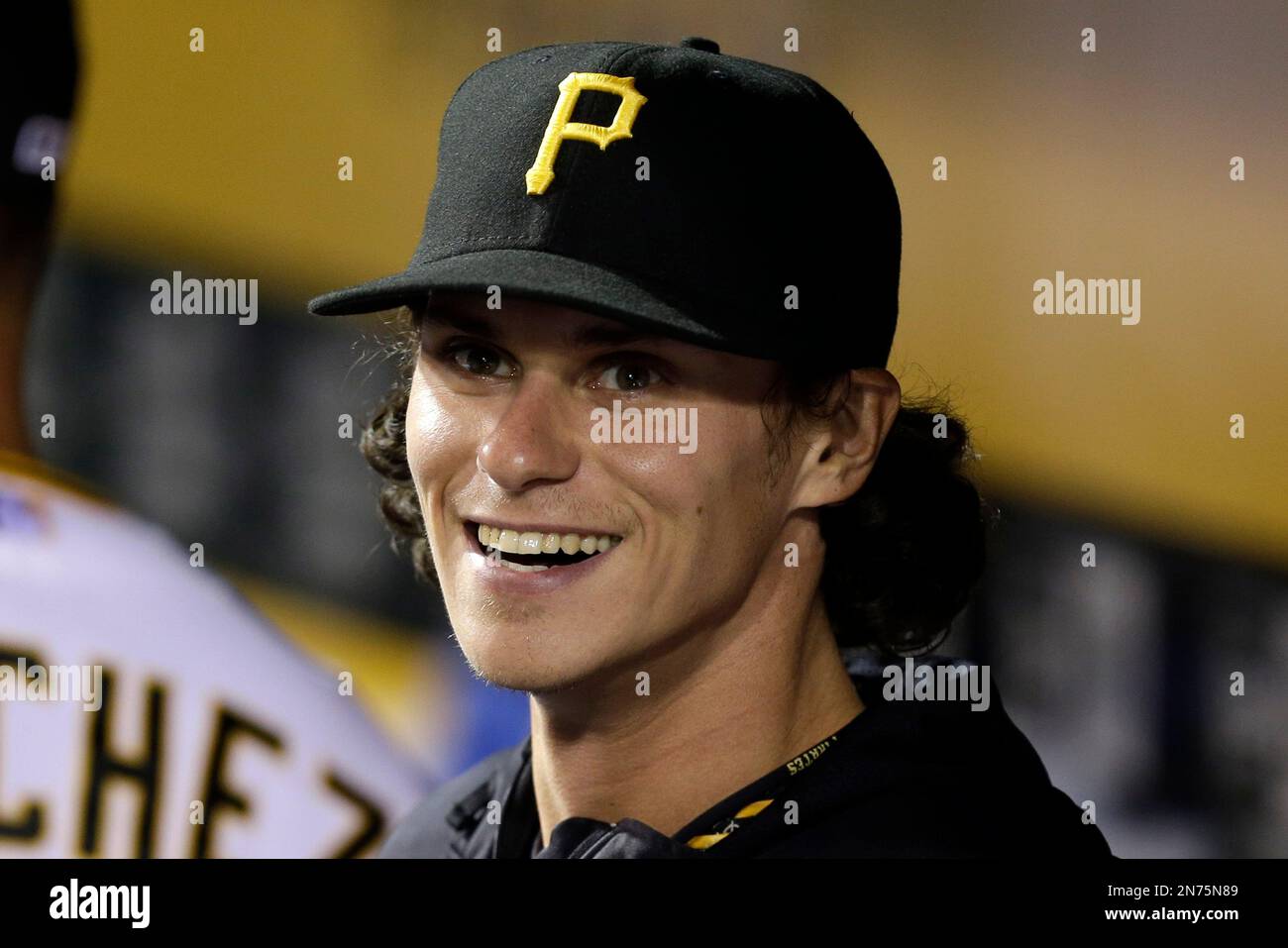 Pittsburgh Pirates starting pitcher Jeff Locke, right, stands in the ...