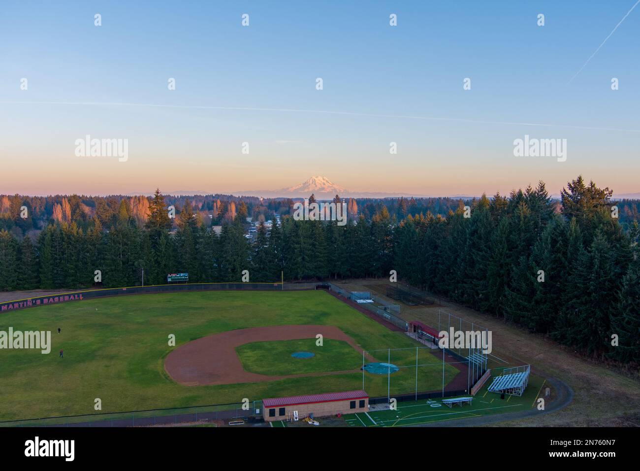 Mount Rainier at sunset from Lacey, WA Stock Photo Alamy
