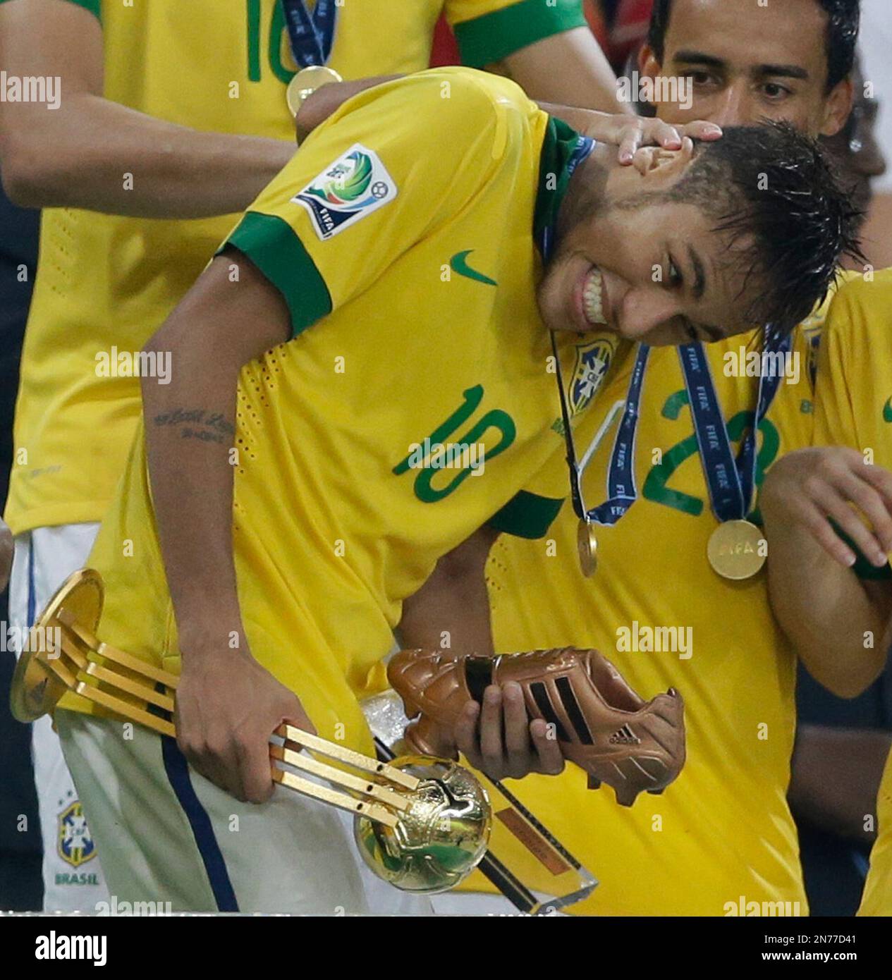Neymar Joins The Gold Club - SoccerBible