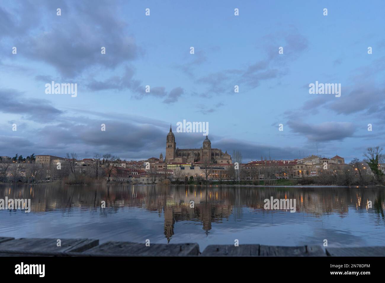 A beautiful shot of the Ledesma river and in the background of the cathedral of Salamanca Stock Photo
