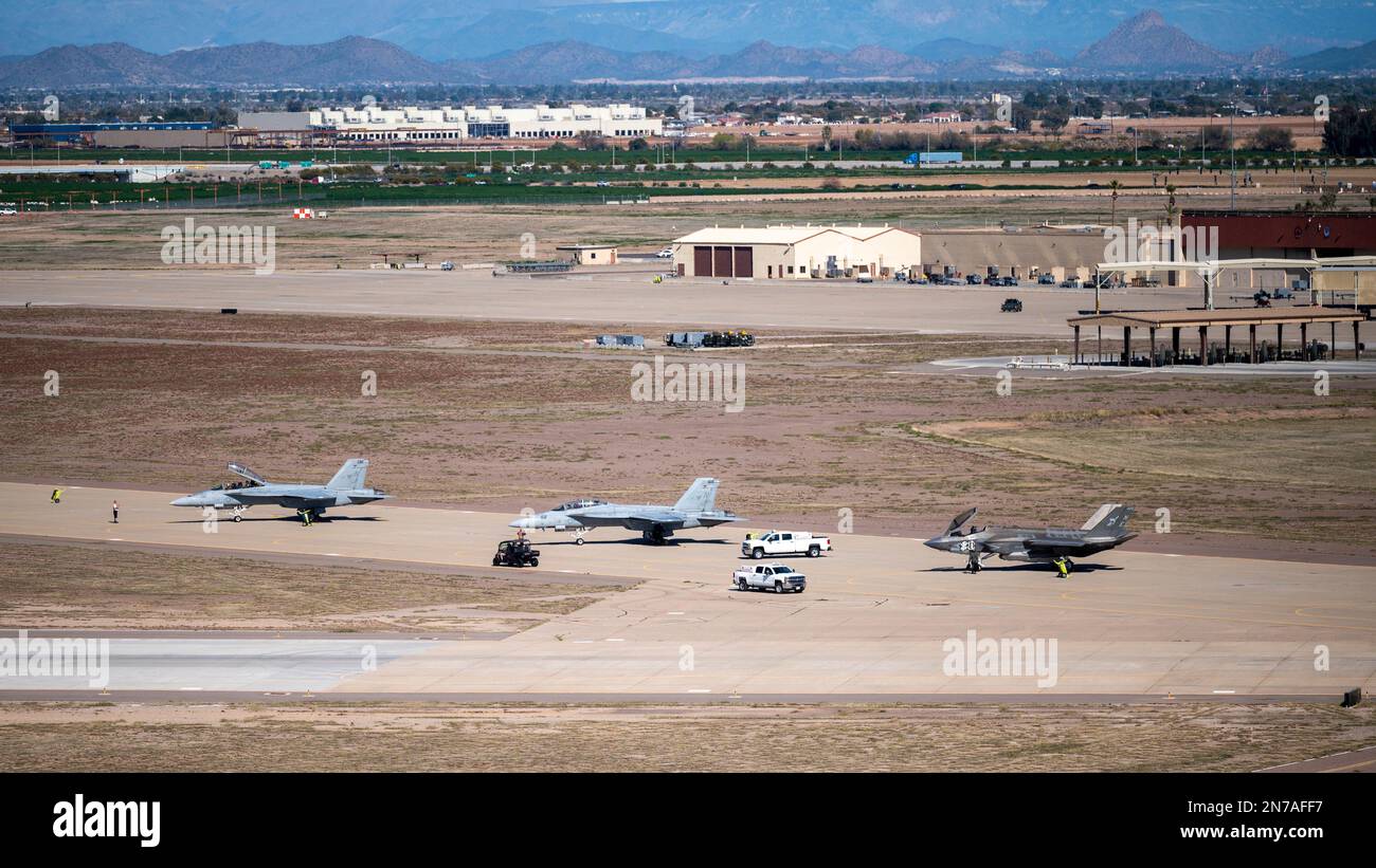 DVIDS - Images - Luke AFB connects with local football fans at AZ Cardinals'  Salute to Service game [Image 2 of 4]