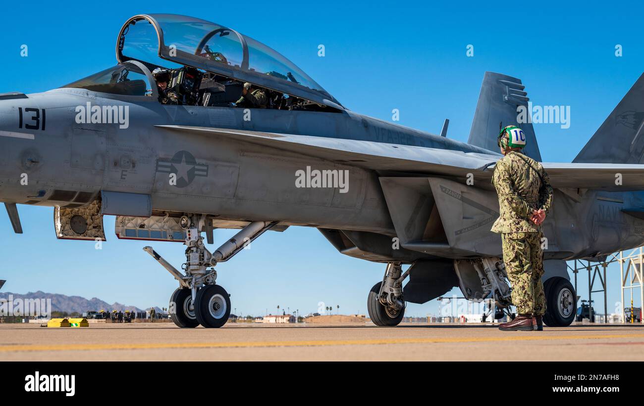 U.S. Navy ADC Kevin Frey catches an F/A18E Super assigned to