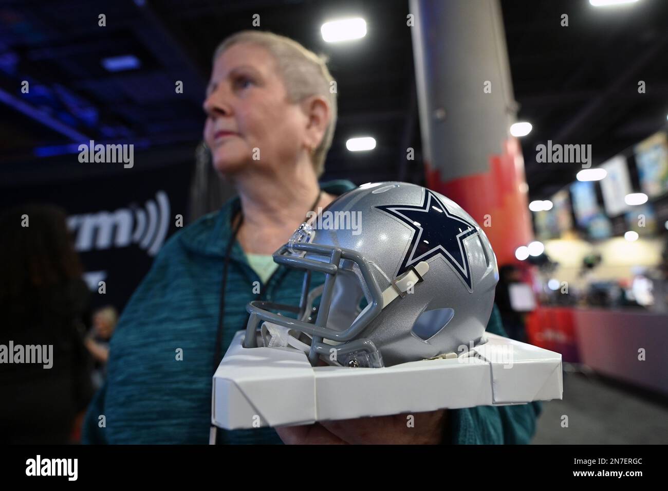 Dallas cowboys helmet hi-res stock photography and images - Alamy