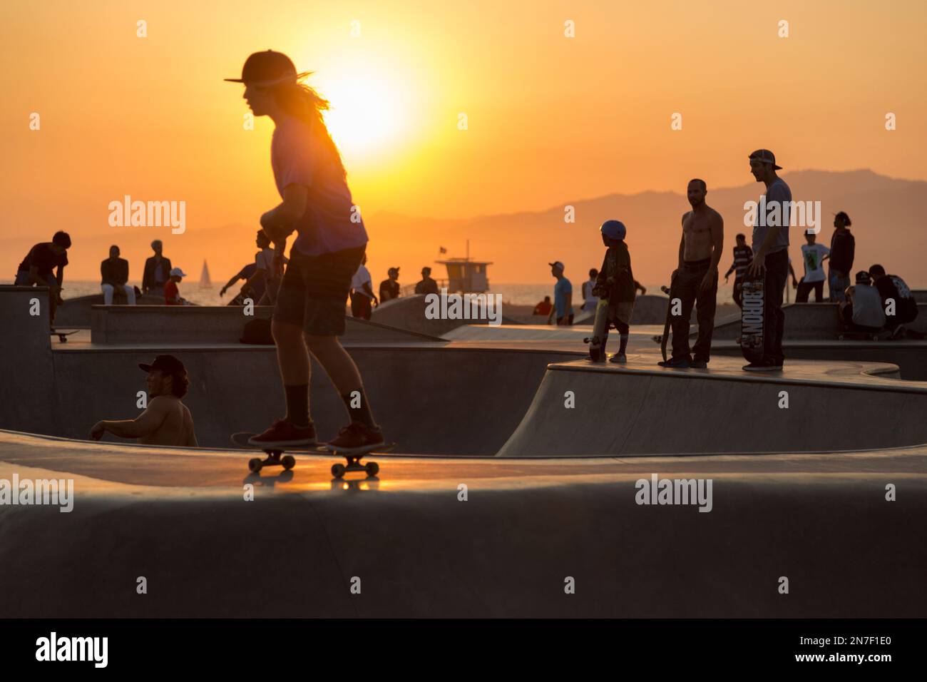 Long Distance Skate Long distance cal hi-res stock photography and images - Alamy