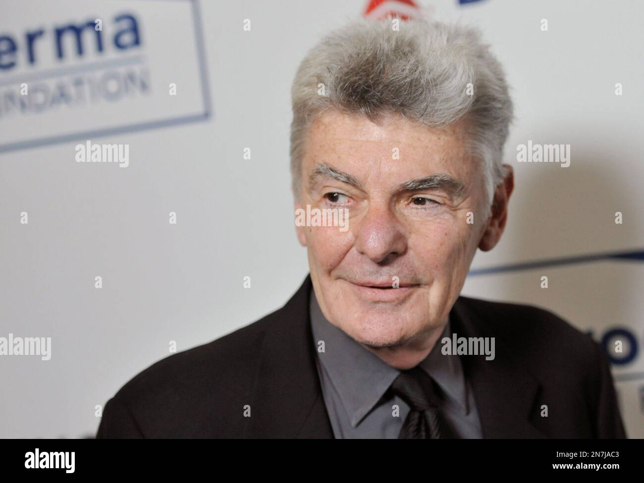 Richard Benjamin arrives at the Cool Comedy's Hot Cuisine Benefit for