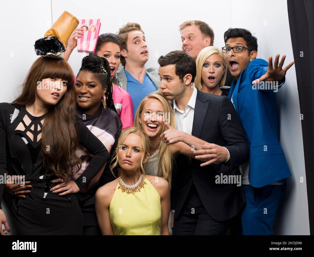 The cast of Pitch Perfect poses for a photo at the 2013 MTV Movie