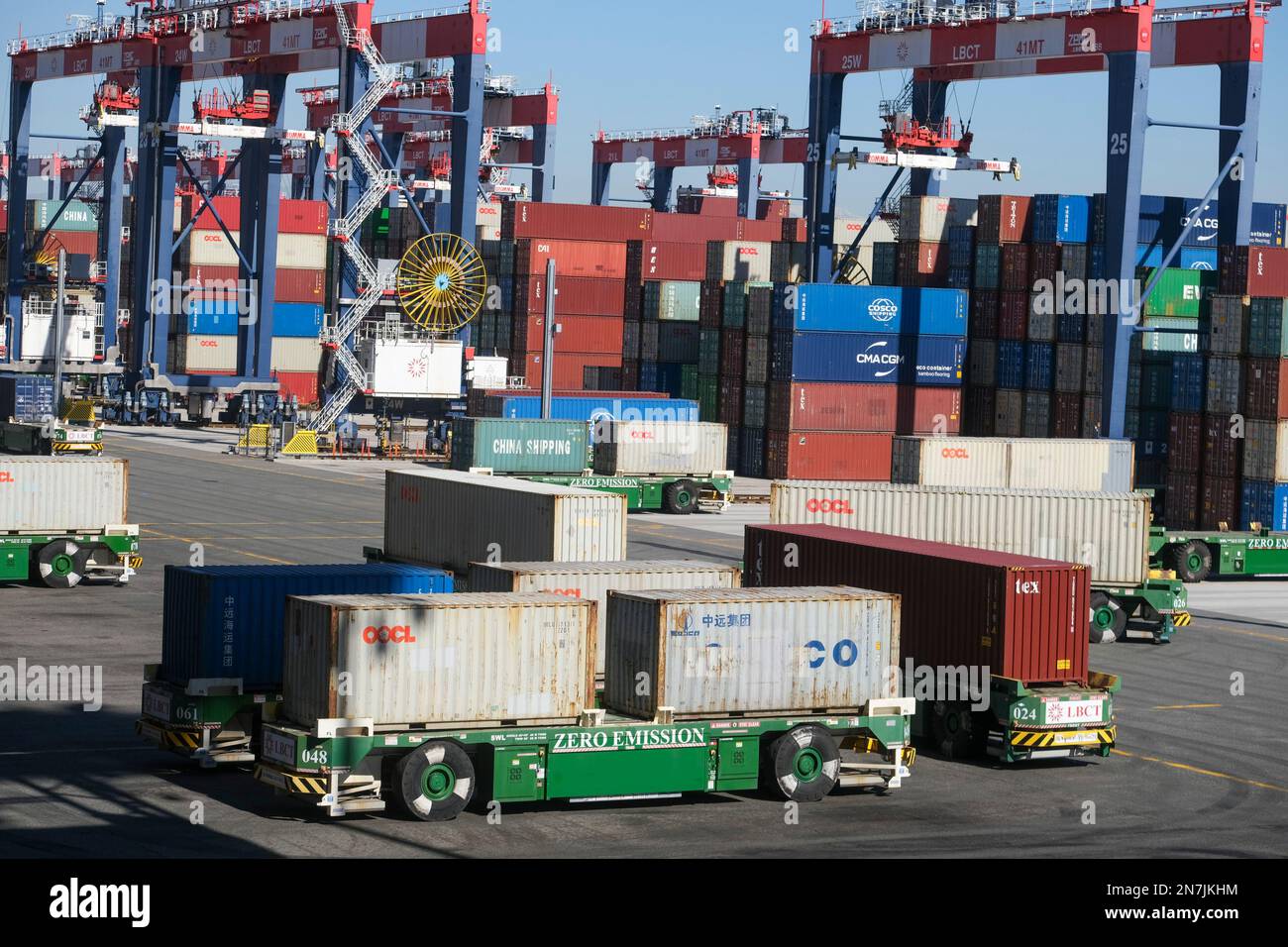 Automated guide vehicles terminal hires stock photography and images