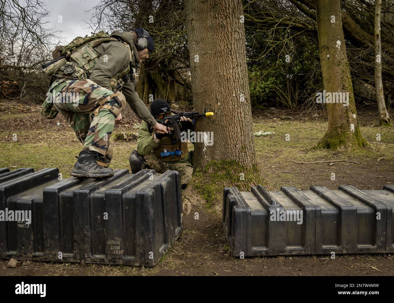 UK. 10th Feb, 2023. NORTHERN ENGLAND - A Dutch marine gives a Ukrainian ...