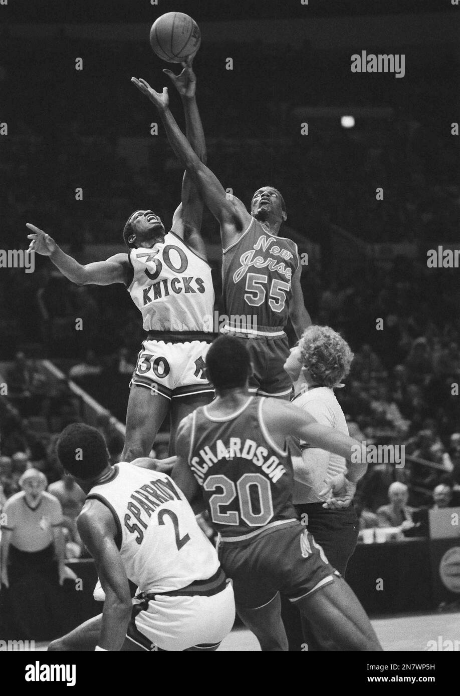 New York Knicks' Bernard King (30) and his brother, Albert King (55) of