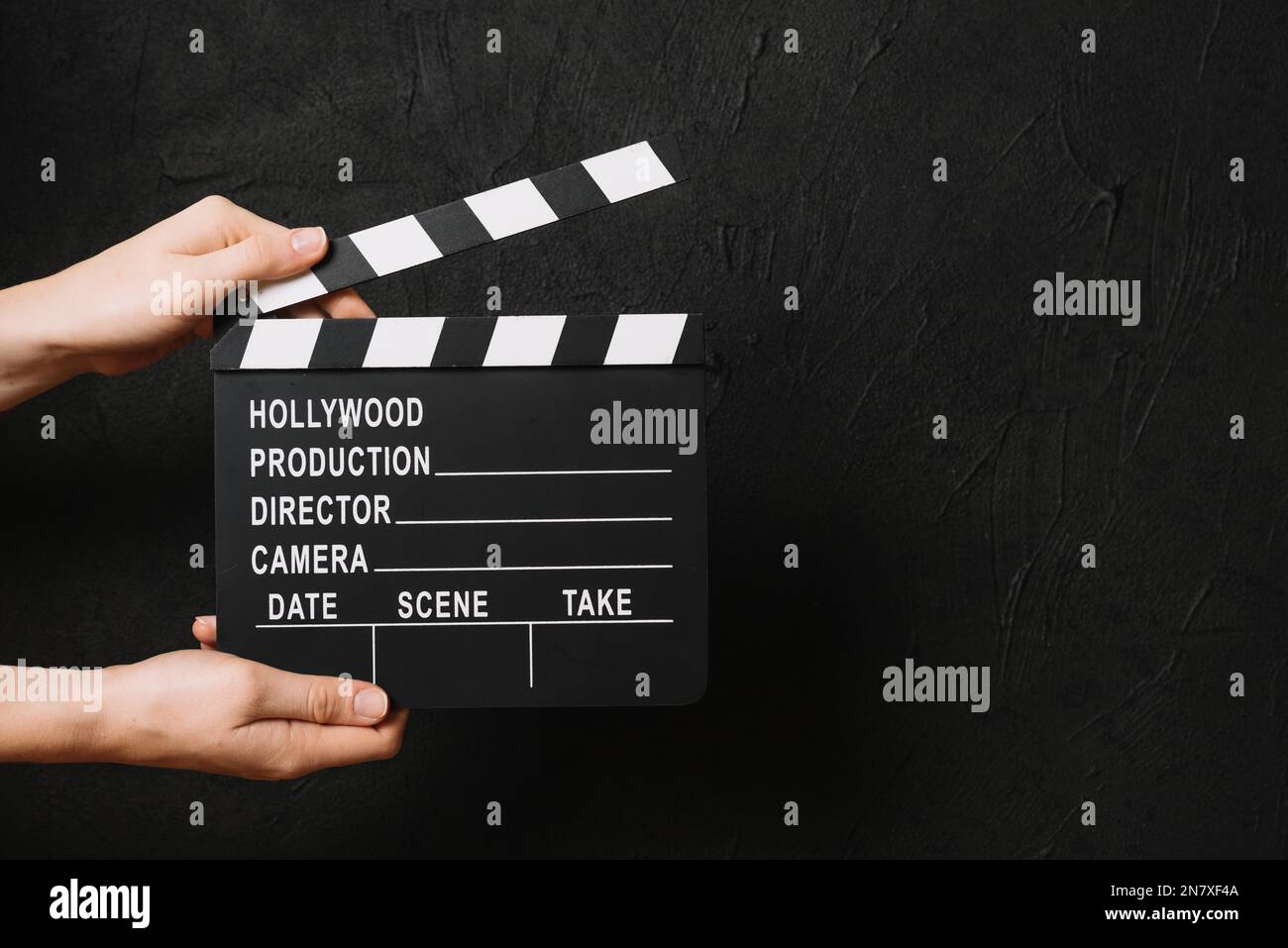 Clap De Cinéma Faisant Du Son Clap Filmant Un Film Ou Un Clapboard